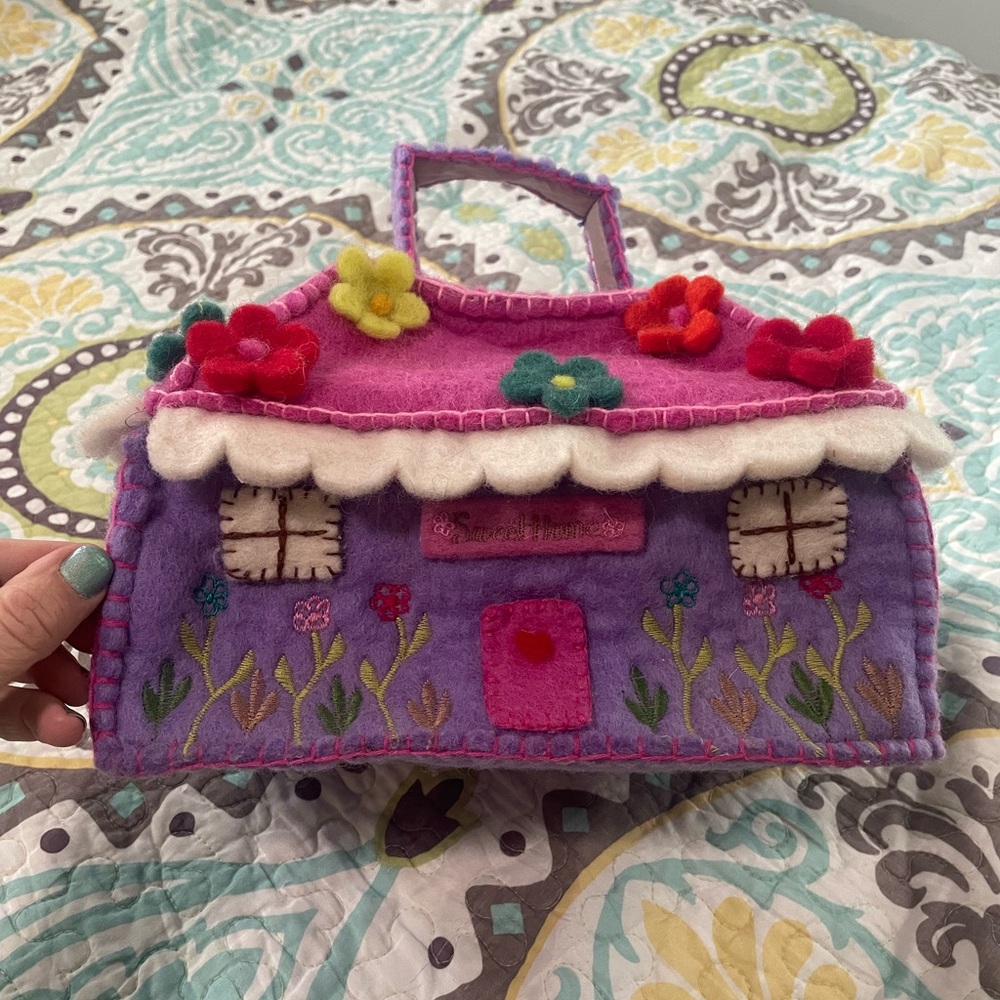 Felt Fairy House with zipper